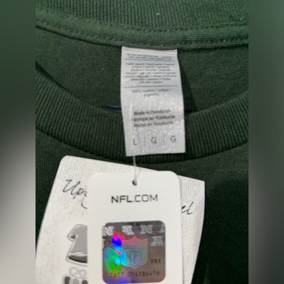 NFL packers new with tags, long sleeve - Picture 2 of 4